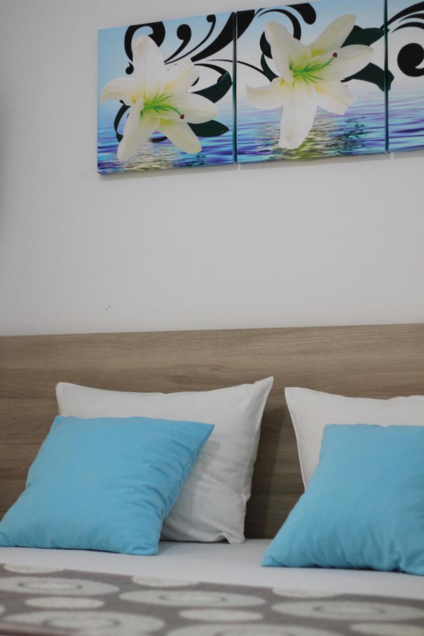 Apartments Cota Guesthouse Улцинь Екстер'єр фото