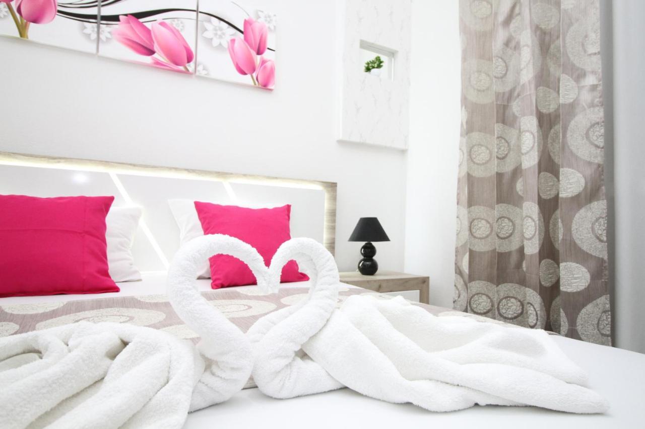 Apartments Cota Guesthouse Улцинь Екстер'єр фото